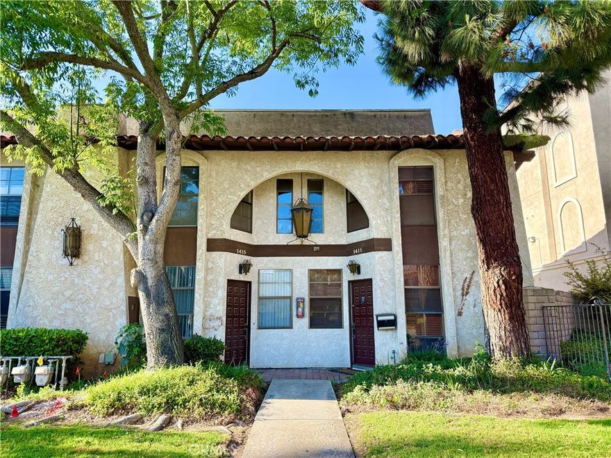 Rooms for Rent – Fully Furnished & Newly Renovated! Walking Distance to UCR. Be the first to enjoy this beautifully renovated condo just a short walk from UCR! Now offering private rooms for rent in a modern, stylish home—perfect for students or professionals seeking comfort, convenience, and community. Each room comes fully furnished with brand-new furniture, so you can move in hassle-free. The condo features 3 bedrooms and 2 bathrooms, including a convenient downstairs bedroom and full bath—ideal for extra privacy or guest stays. The shared living space boasts an open-concept layout with a bright, spacious living room and fully updated kitchen—great for relaxing or socializing with housemates. Enjoy the convenience of an in-unit washer and dryer, as well as a private fenced backyard for outdoor lounging. Community perks include access to a pool and spa, plus quick freeway access and proximity to University Village, restaurants, and public transit. All essentials are nearby—making this an unbeatable location for campus life. Monthly rent includes furnishings. Contact us today to reserve your room in this stunning, move-in-ready home.