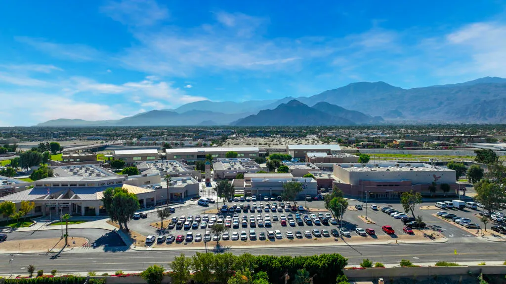 La Quinta, California 92253, United States, 3 Bedrooms Bedrooms, ,2 BathroomsBathrooms,Residential,Active,247641