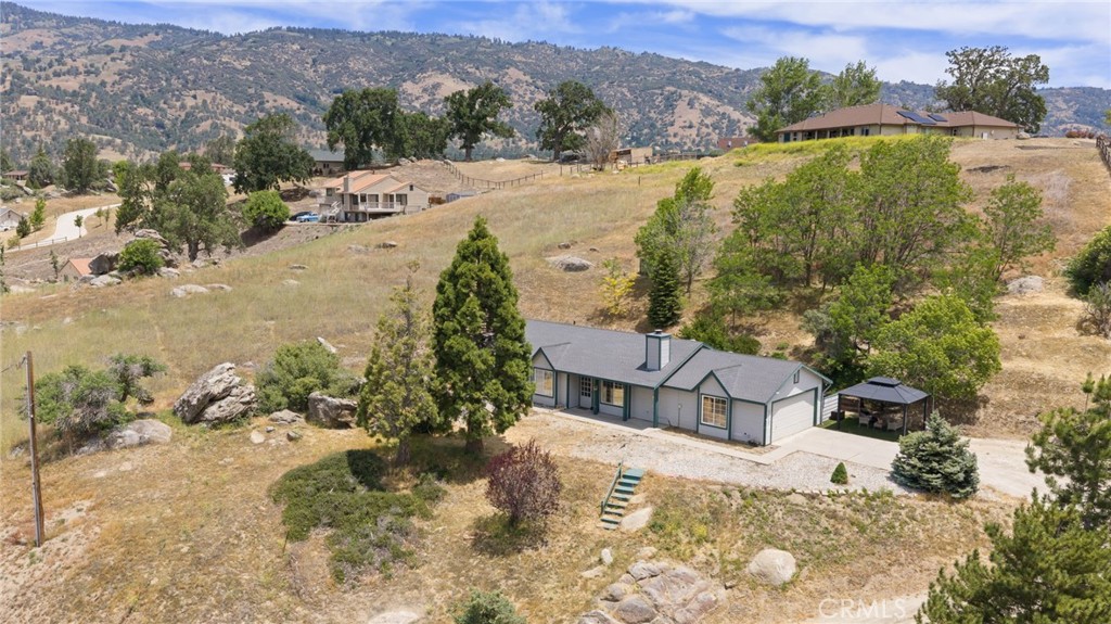 23500 Lakeview