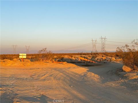 Photo of 4591 Sandstone Road, Phelan, CA 92371 (MLS # OC25179407)