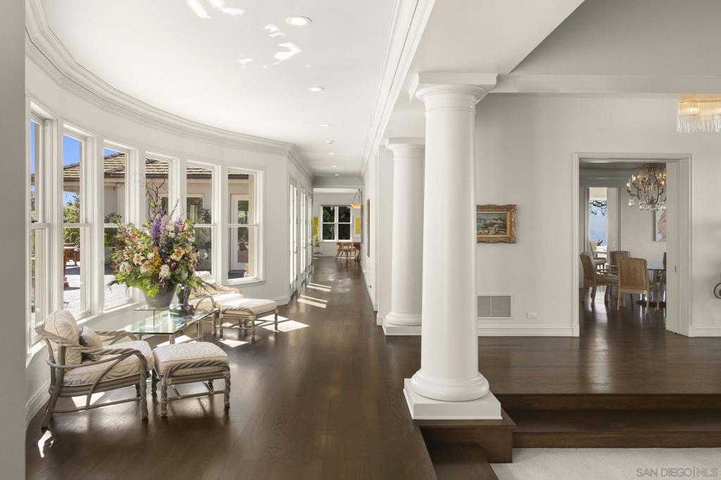 1515 El Camino Del Teatro