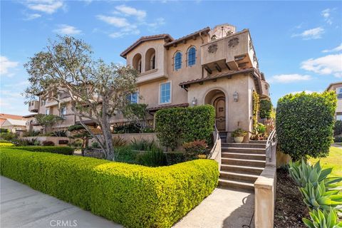 Photo of 706 S Pacific Coast Highway #C, Redondo Beach, CA 90277 (MLS # SB26072453)