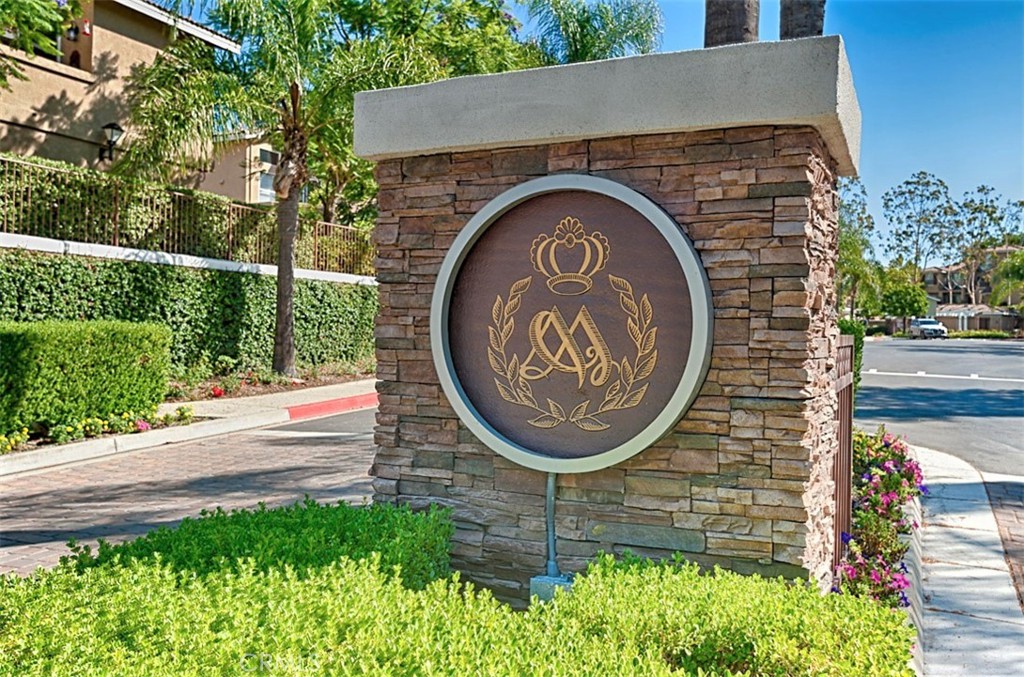 1055 S Saint Tropez Avenue