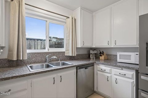 Tiny photo for 404 Mackay Avenue, Ventura, CA 93004 (MLS # V1-34597)