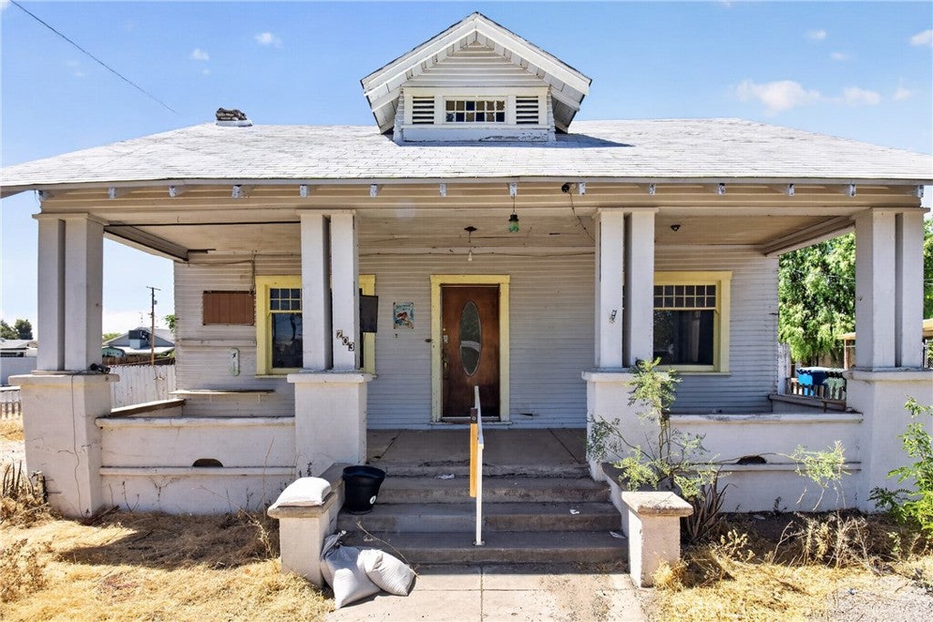 203 Walnut Street