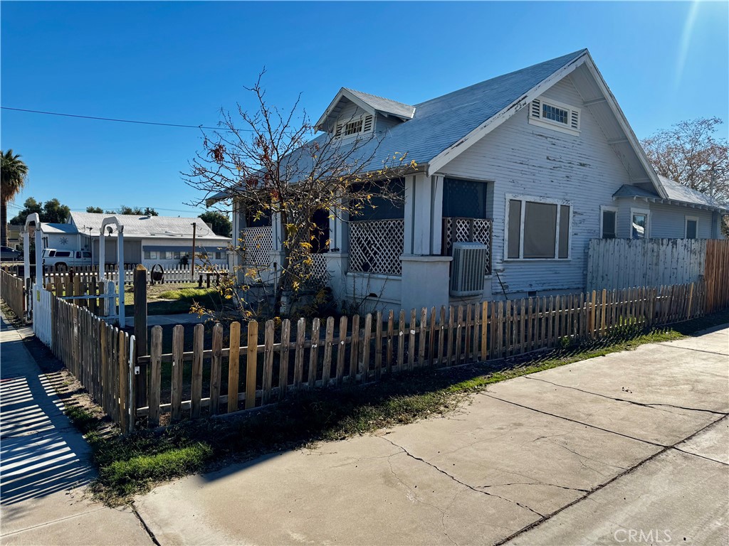 203 Walnut Street