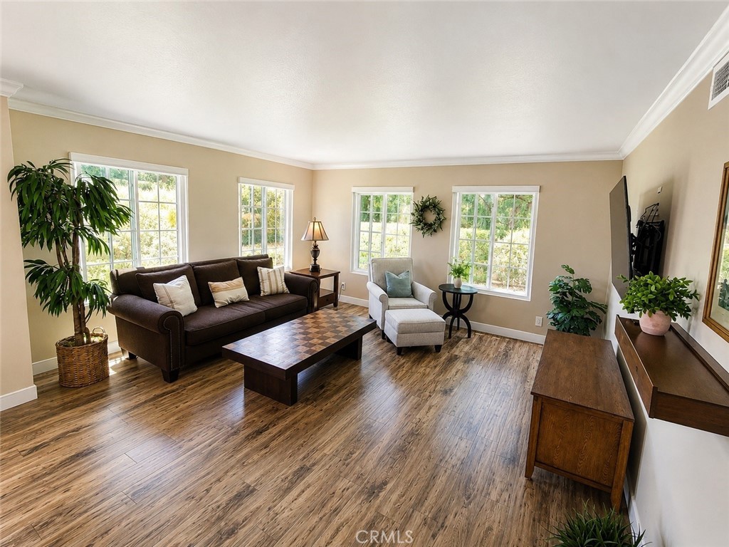 36 Woodleaf