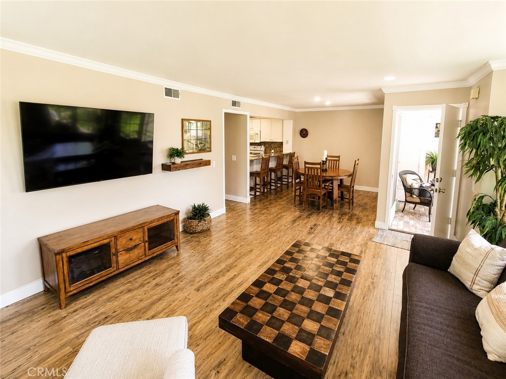 36 Woodleaf