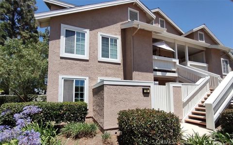 Photo of 36 Woodleaf, Irvine, CA 92614 (MLS # OC26117915)