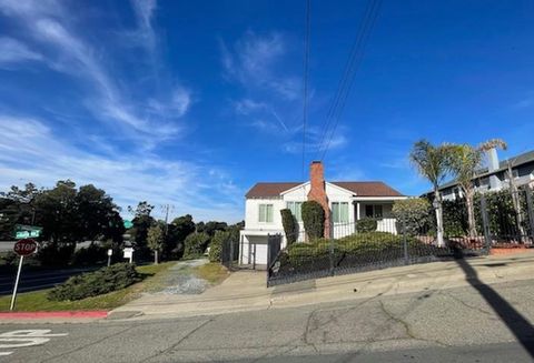 Photo of 4101 Mountain View Ave Ave, Oakland, CA 94605 (MLS # 41121272)