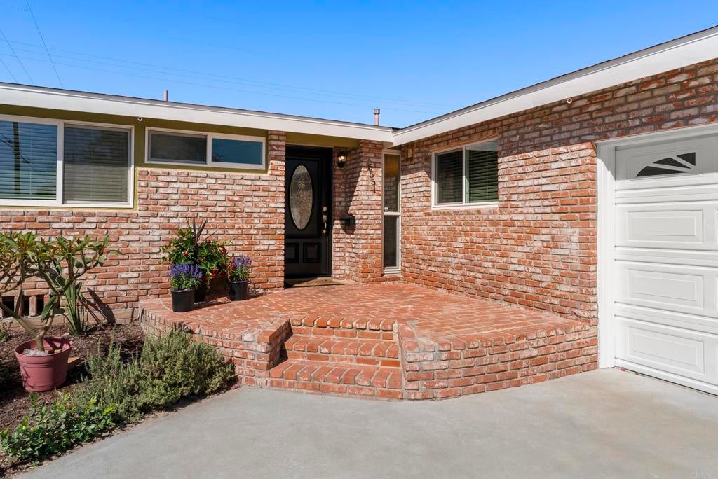 5551 Gala Avenue