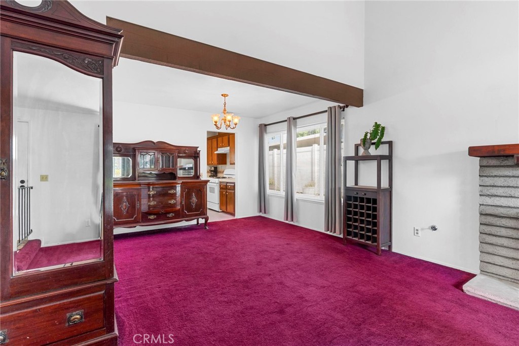 175 N Vallejo Way
