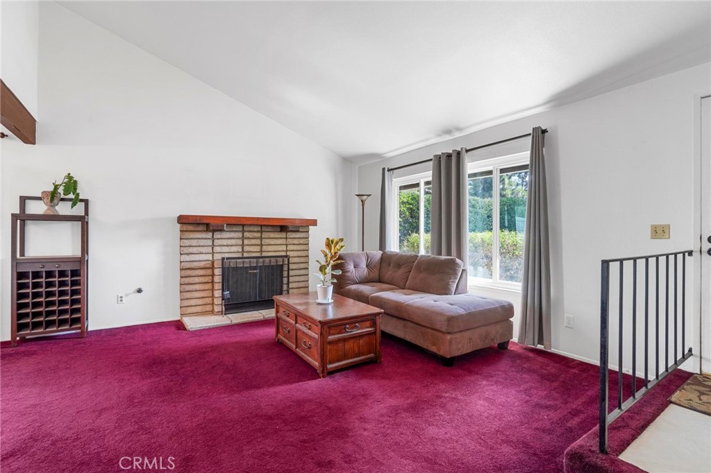 175 N Vallejo Way