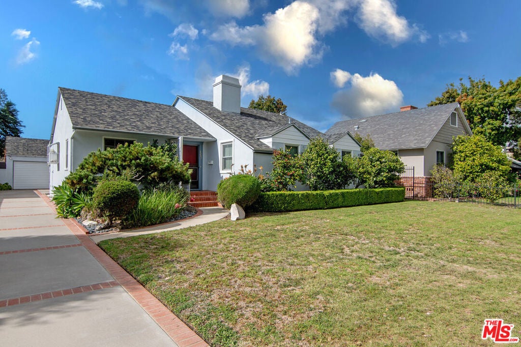 3207 Coolidge Avenue, Los Angeles CA 90066