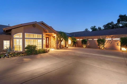 Photo of 1695 Grove Rd RD, El Cajon, CA 92020 (MLS # 260022206SD)
