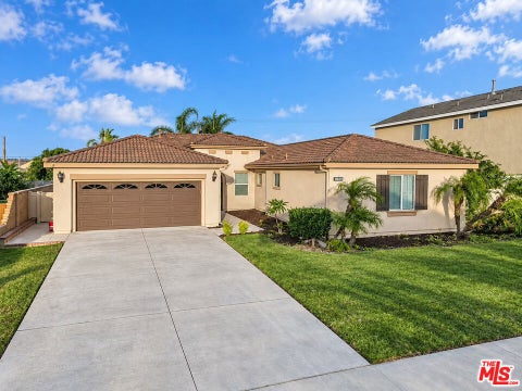 Photo of 17886 Robusta Drive, Riverside, CA 92503 (MLS # 26988701)
