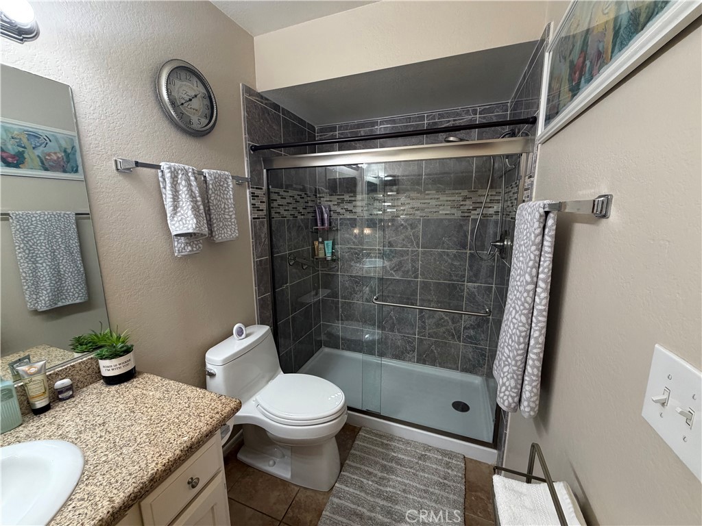 2599 Walnut 205