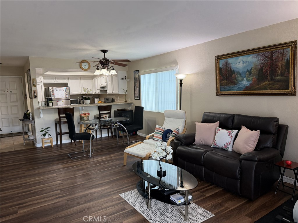 2599 Walnut 205