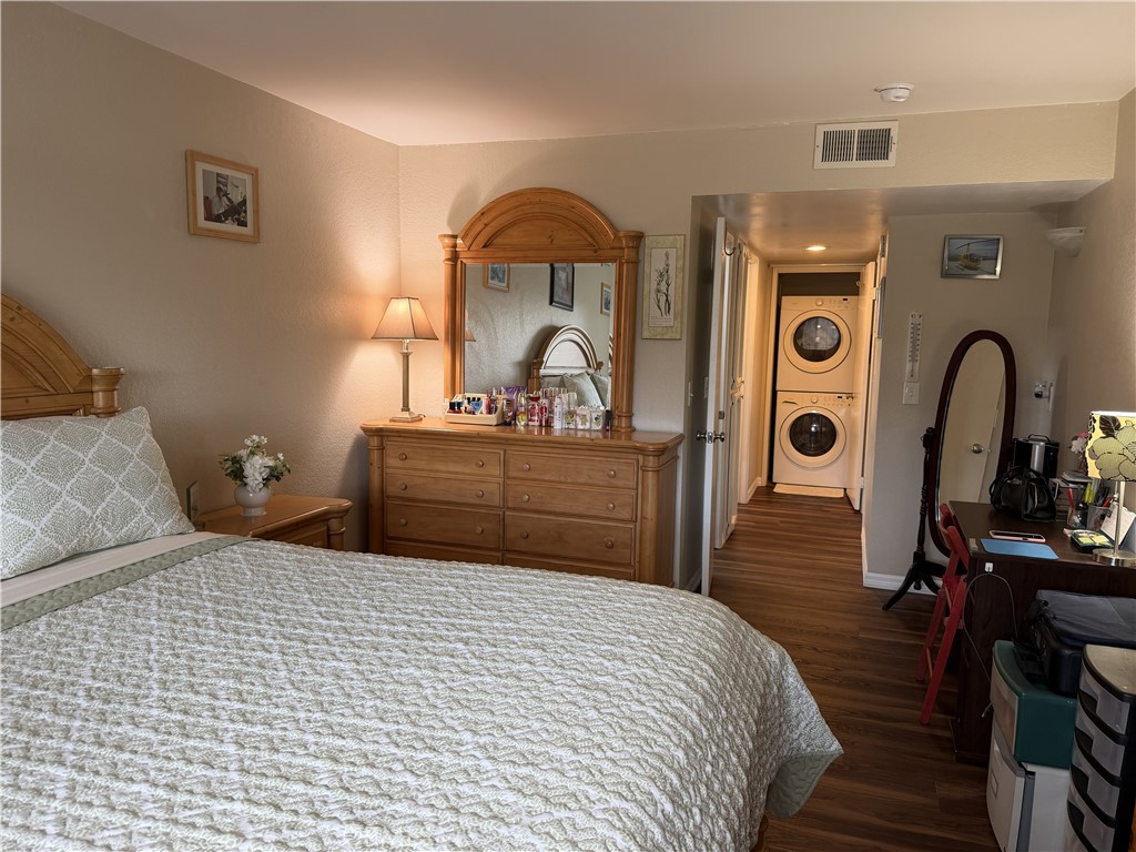 2599 Walnut 205