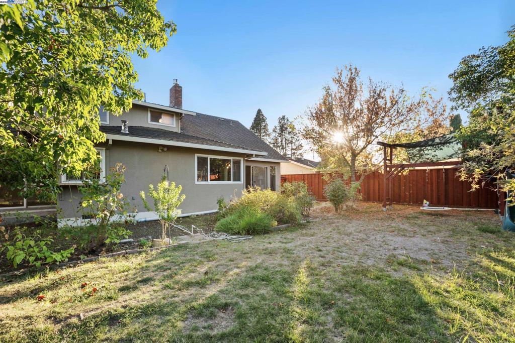 SUNSET WEST - Residential