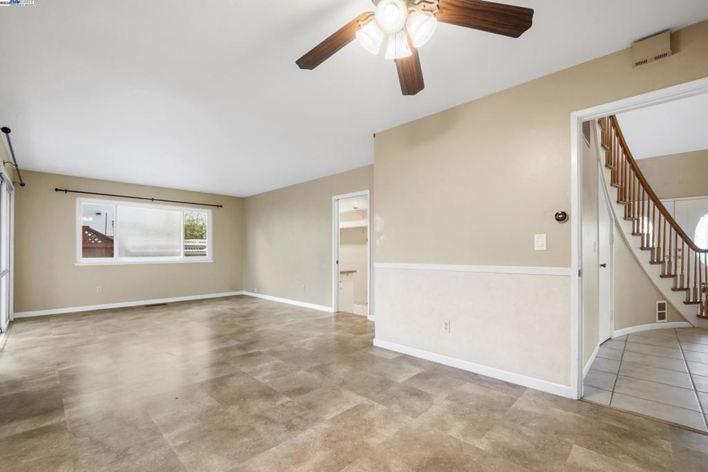 SUNSET WEST - Residential