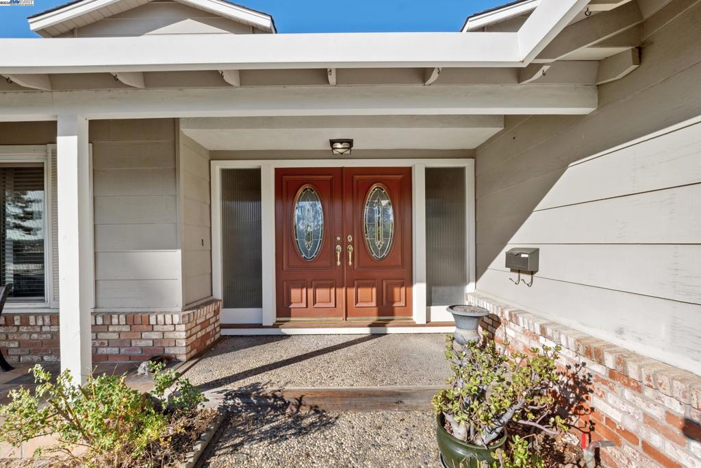 628 Lido Dr