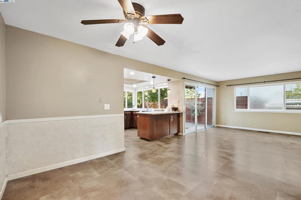 SUNSET WEST - Residential