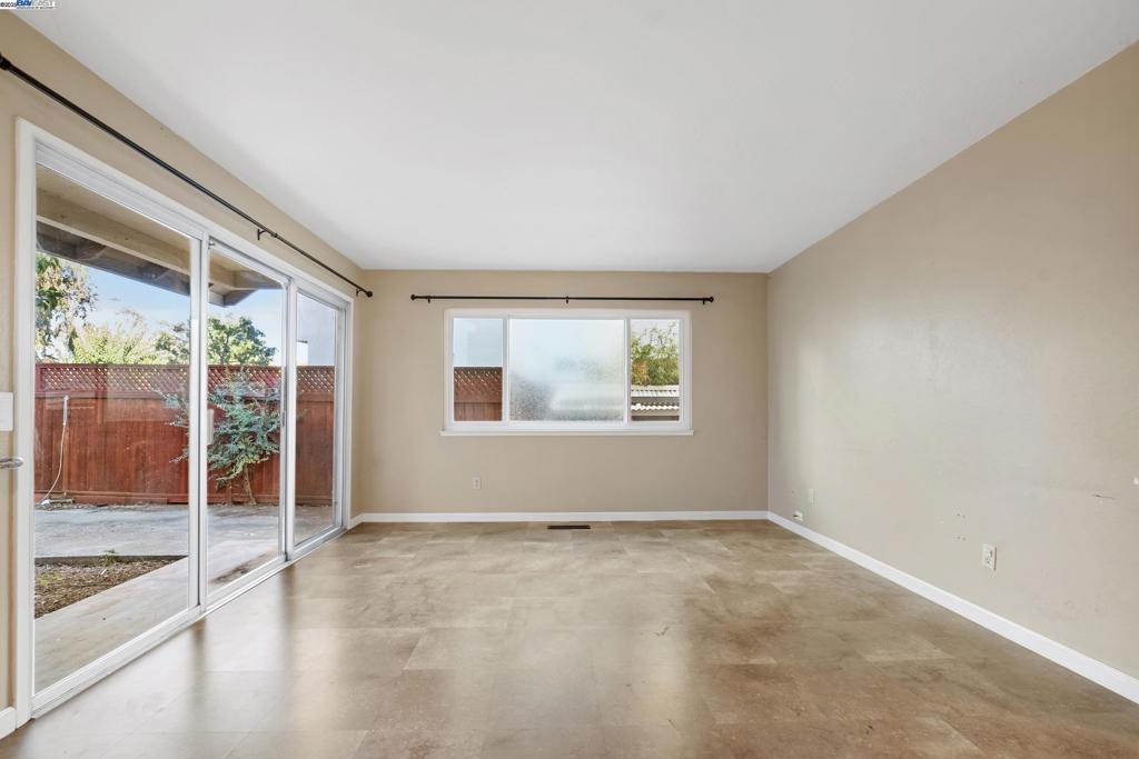 SUNSET WEST - Residential