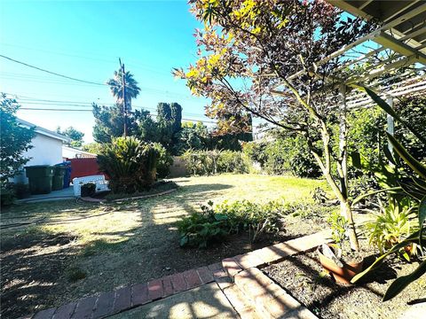 Tiny photo for 22427 Vanowen Street, West Hills, CA 91307 (MLS # SR25161739)