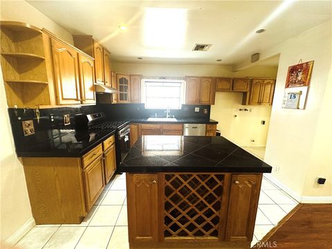 Tiny photo for 22427 Vanowen Street, West Hills, CA 91307 (MLS # SR25161739)