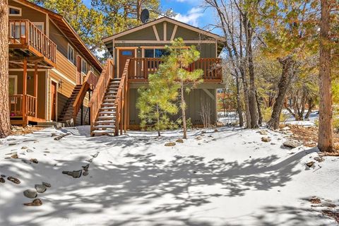 Photo of 861 Kern Ave, Sugarloaf, CA 92386 (MLS # IG25275853)