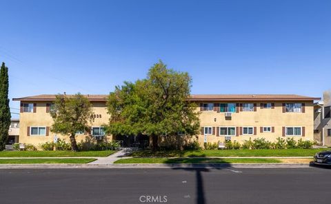 Tiny photo for 6635 Wilkinson Avenue, North Hollywood, CA 91606 (MLS # SB25197224)