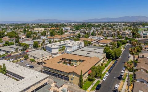 Tiny photo for 6635 Wilkinson Avenue, North Hollywood, CA 91606 (MLS # SB25197224)