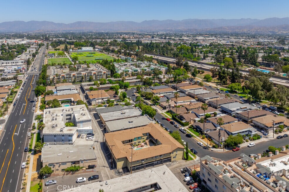 Properties 2 6635 Wilkinson Avenue