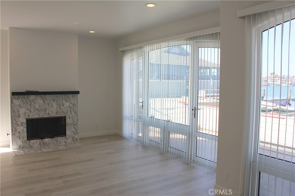 813 E Bay Avenue 1