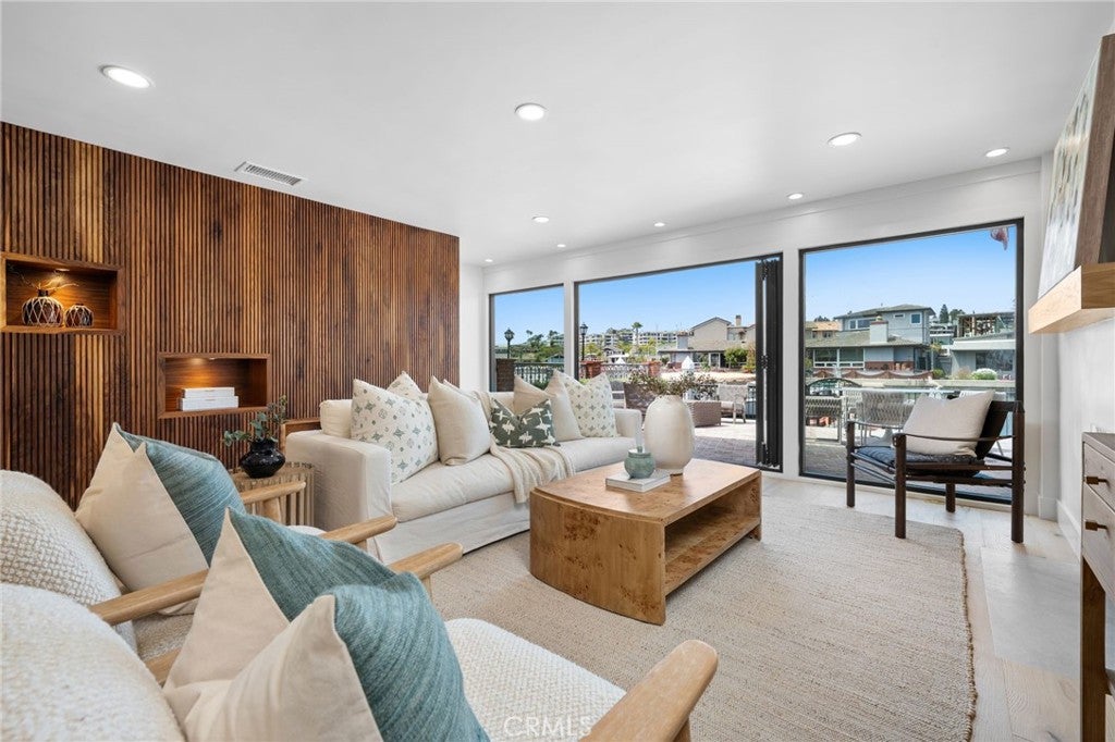 3810 Channel Place