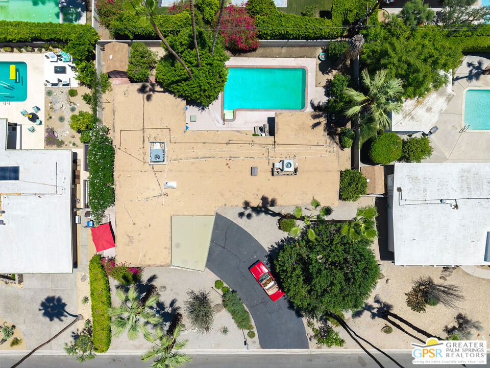 1094 S Paseo De Marcia