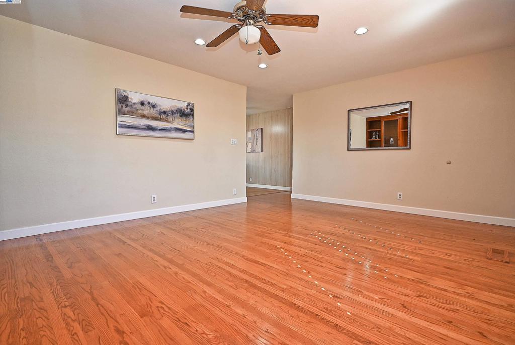 SUNDALE - Residential