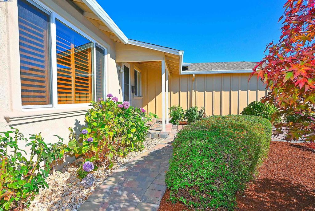 SUNDALE - Residential