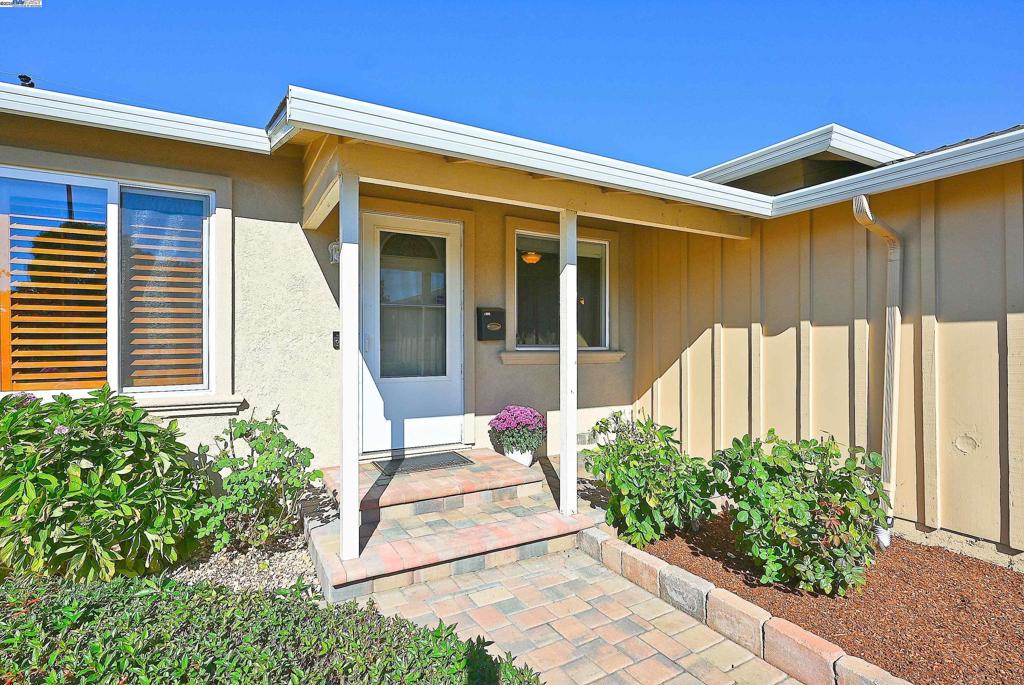 SUNDALE - Residential