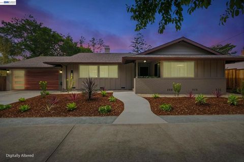 Photo of 649 Graham Hill Rd Rd, Santa Cruz, CA 95060 (MLS # 41127567)