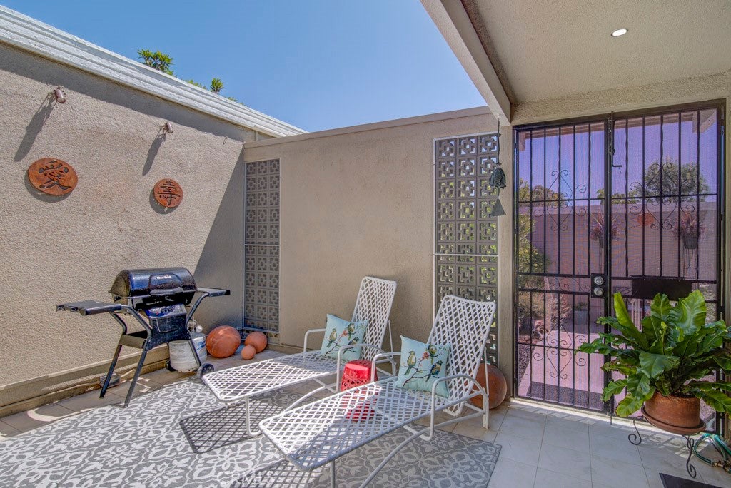 315 Ave Castilla C