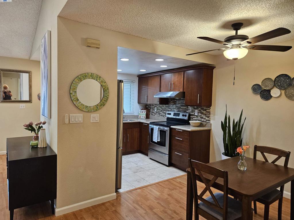 WASHINGTON COMM - Residential