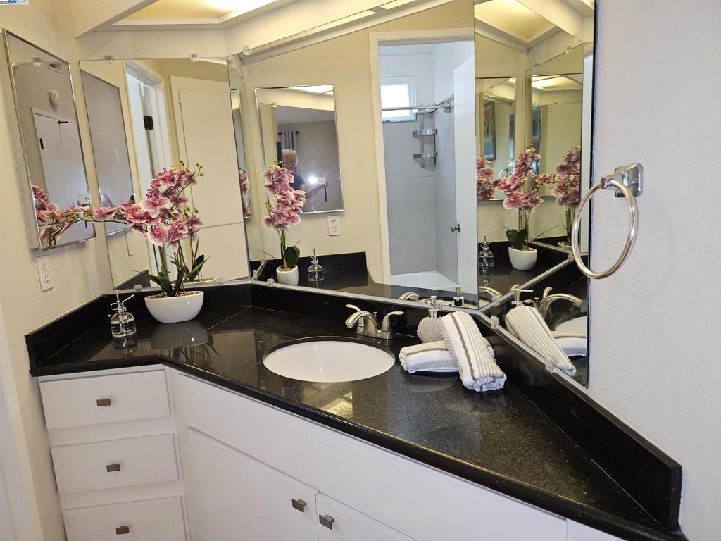 WASHINGTON COMM - Residential