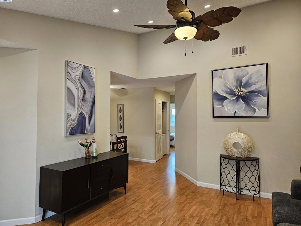 WASHINGTON COMM - Residential