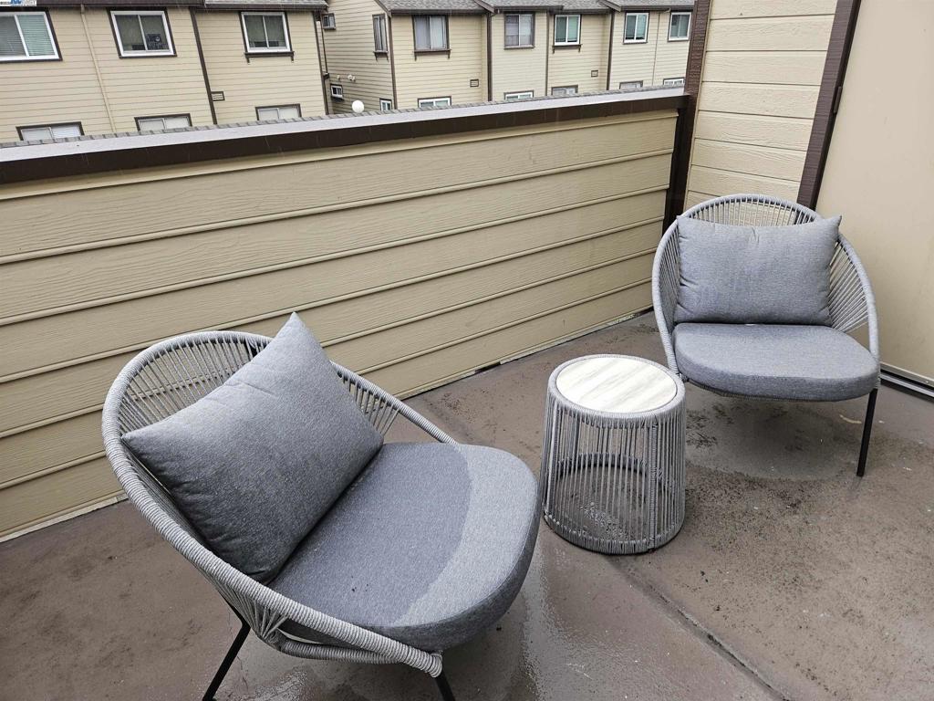 WASHINGTON COMM - Residential