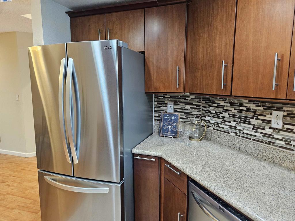 WASHINGTON COMM - Residential