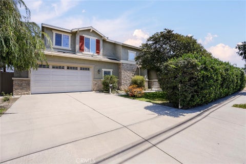 Photo of 903 W Gladstone Street, Azusa, CA 91702 (MLS # PF26149248)