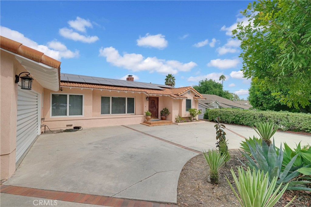 1716 N Santa Anita Avenue