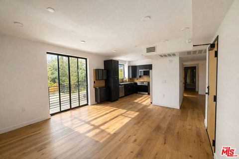 Photo of 10867 Fruitland Drive #201, Studio City, CA 91604 (MLS # 26656463)